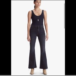MOTHER jeans - the weekender fray sz 25